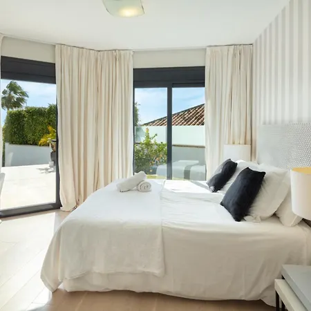 About Breeze Marbella