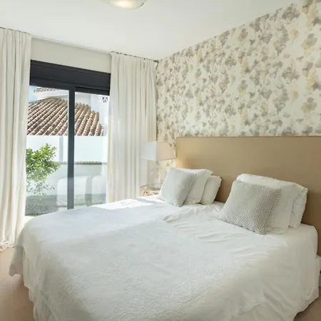 About Breeze Marbella